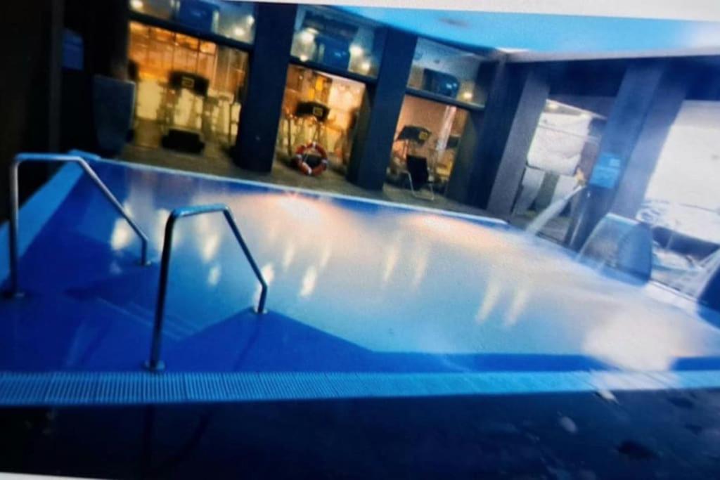 Lux. Frontbeach-Terrace. 5 Pools.Tv. 2 A.C.Netflix Benalmádena Zewnętrze zdjęcie