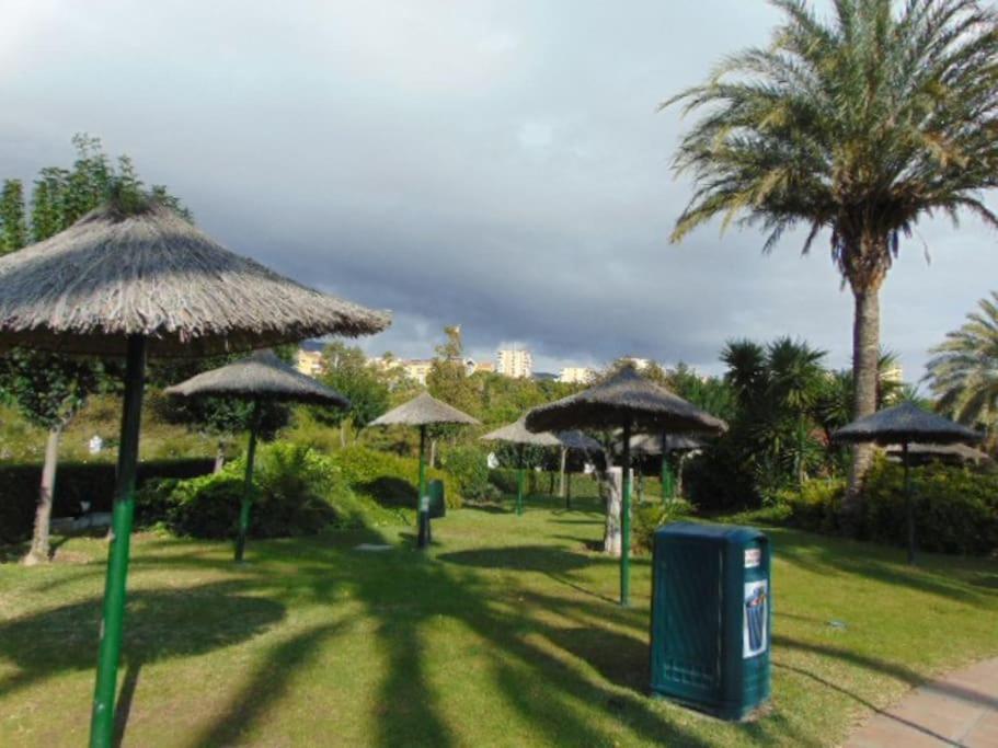 Lux. Frontbeach-Terrace. 5 Pools.Tv. 2 A.C.Netflix Benalmádena Zewnętrze zdjęcie